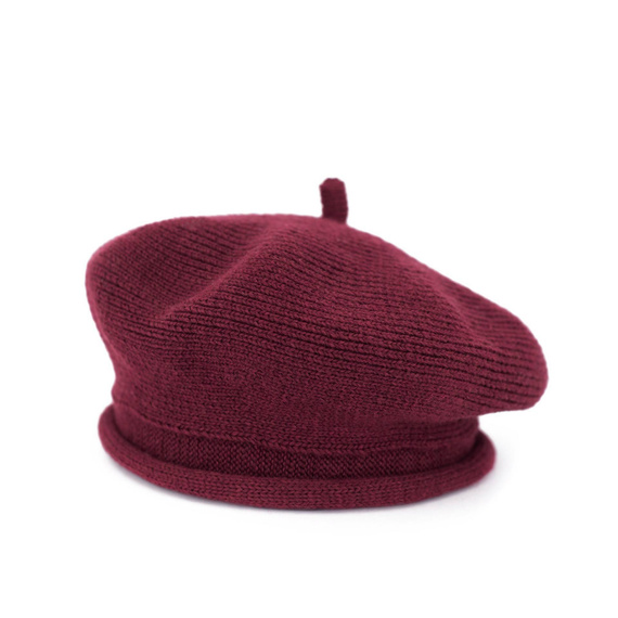 Beret Niebanalny