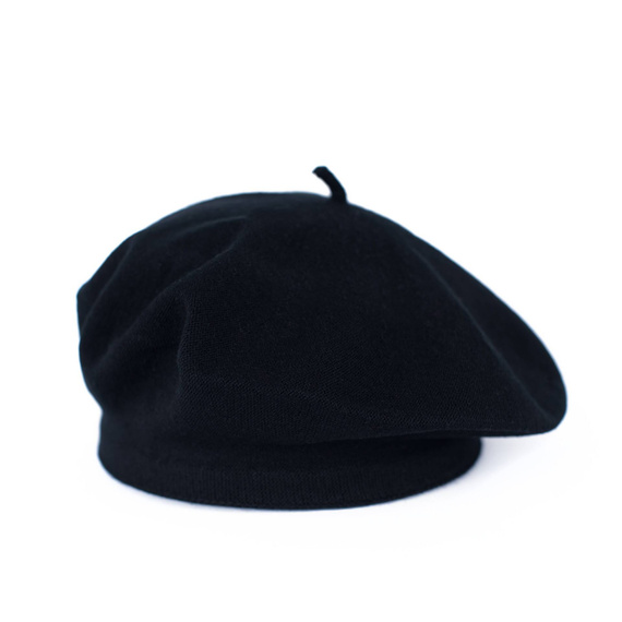 Beret Zima w Neapolu