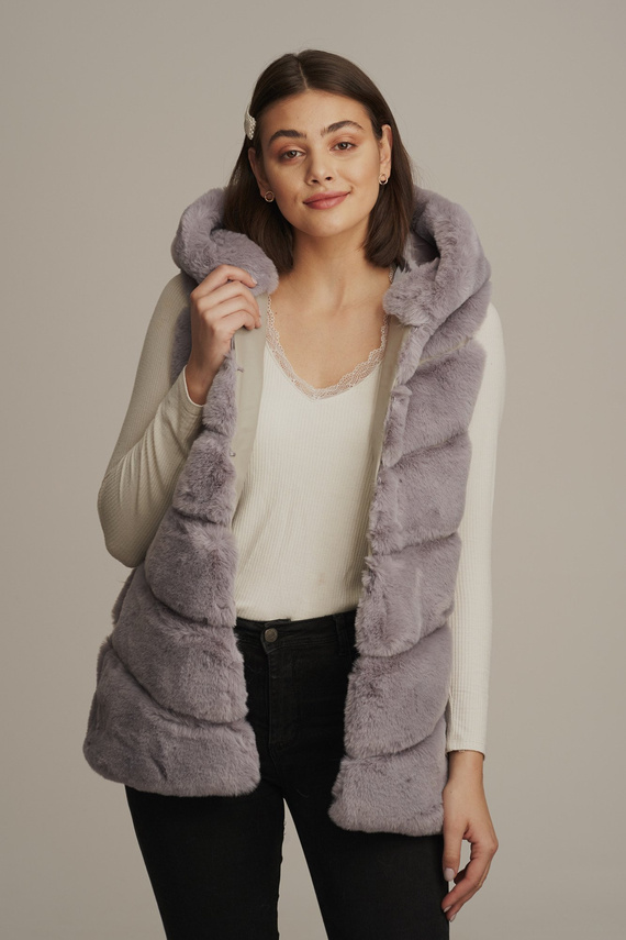 Czapka Damska z naturalnym pomponem