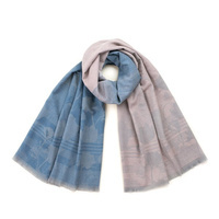 jasny niebieski || Jasny szary