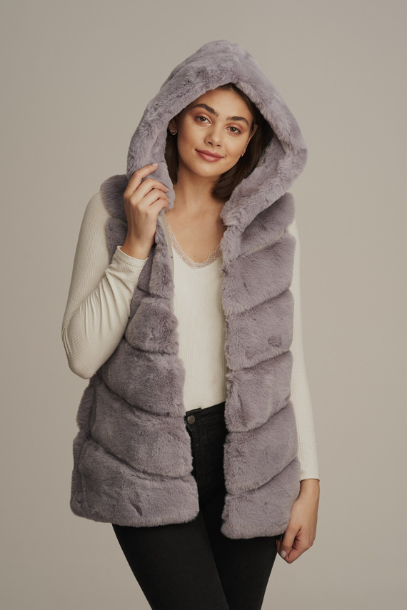 Czapka Damska z naturalnym pomponem